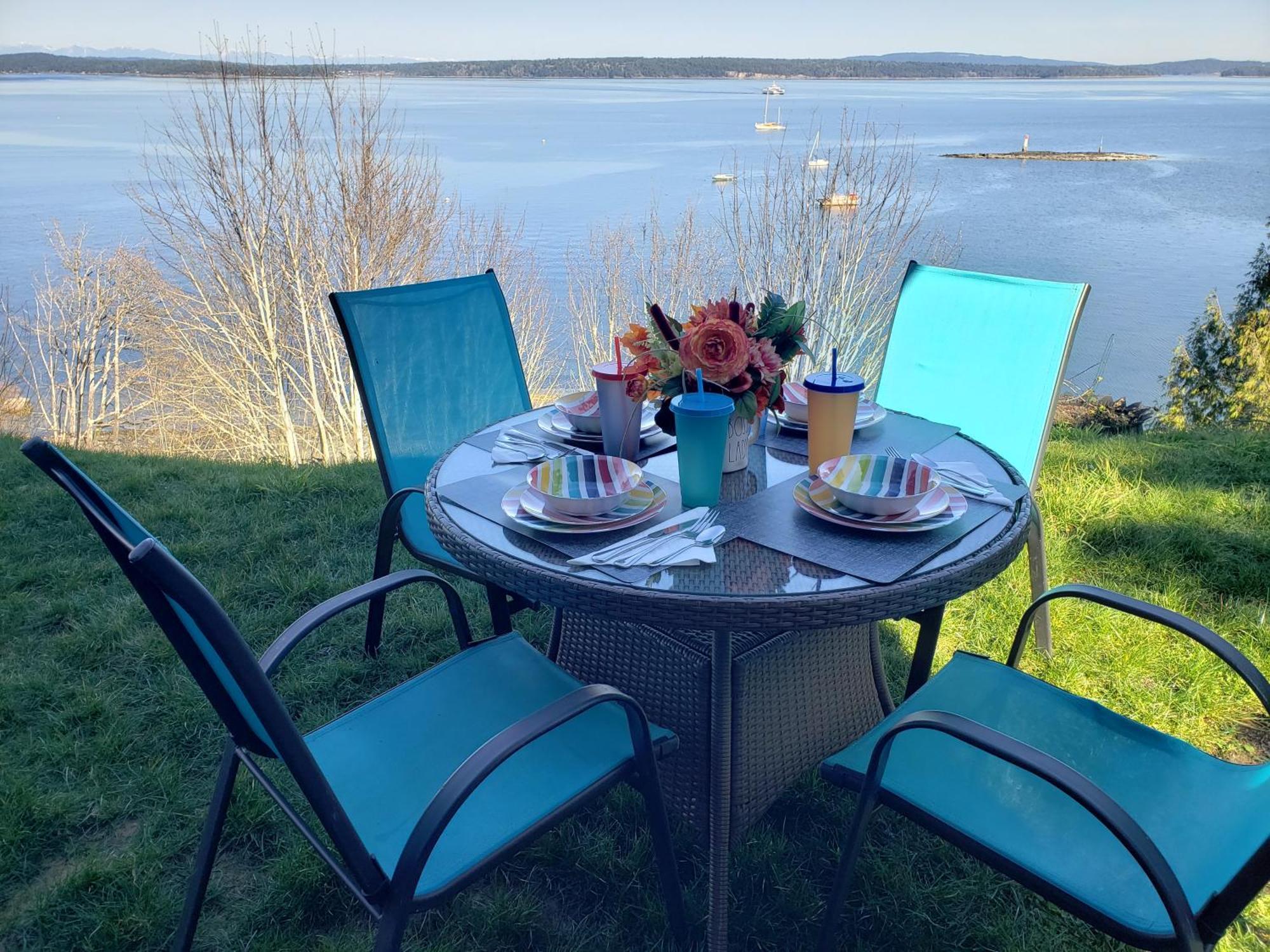 Edgewater Sunrise Apartment Chemainus Extérieur photo